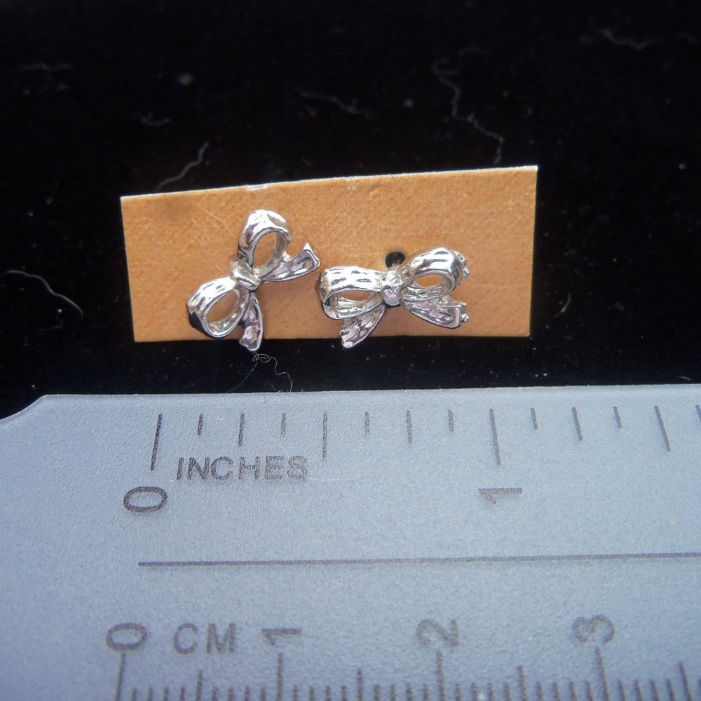 Bow Pierced Earrings